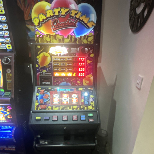 Party time coin operated - party,