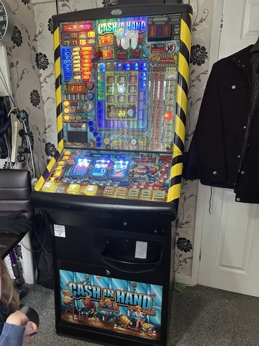 Cash hand pub fruit machine - in,
